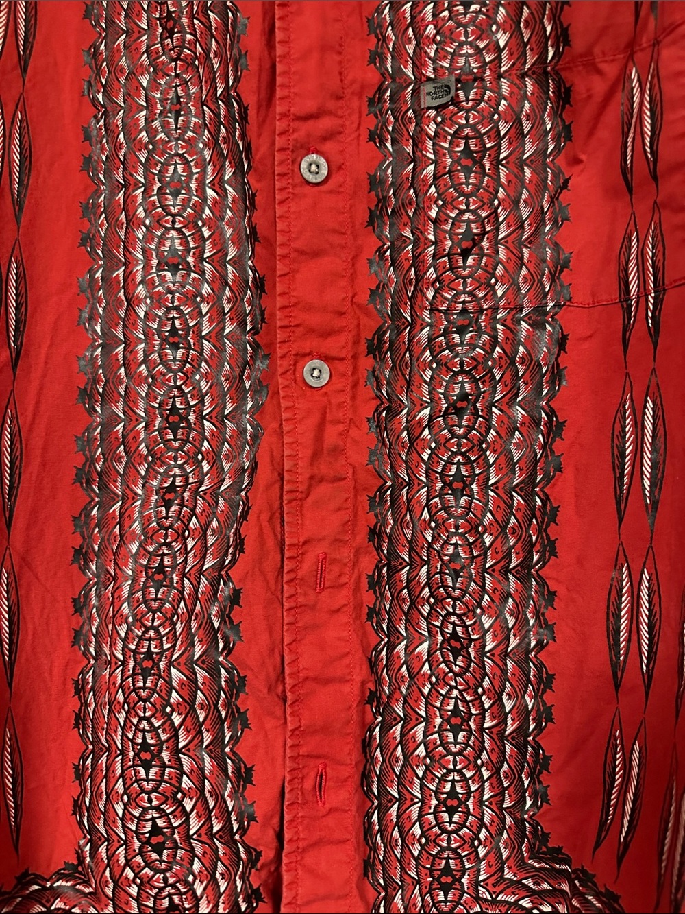 The North Face A5 Red with Black Designs button down Short Sleeve shirt L - Picture 3 of 7
